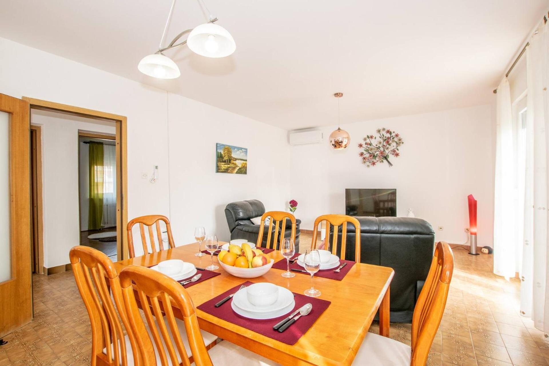 Family House With 2 Apartments - Irma Medulin Kültér fotó